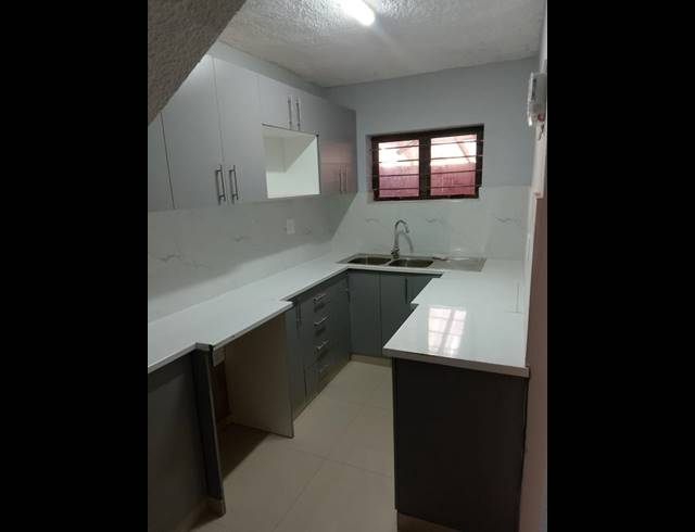 2 BEDROOM PROPERTY TO RENT IN OVERPORT